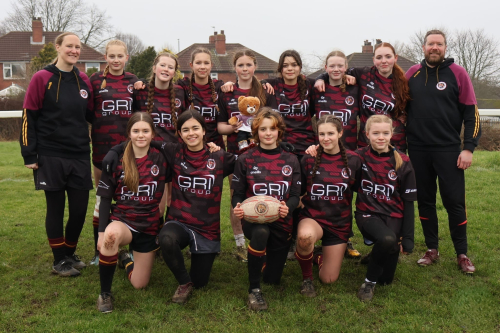 Sheffield Tigers RUFC girls team pose for a team photo
